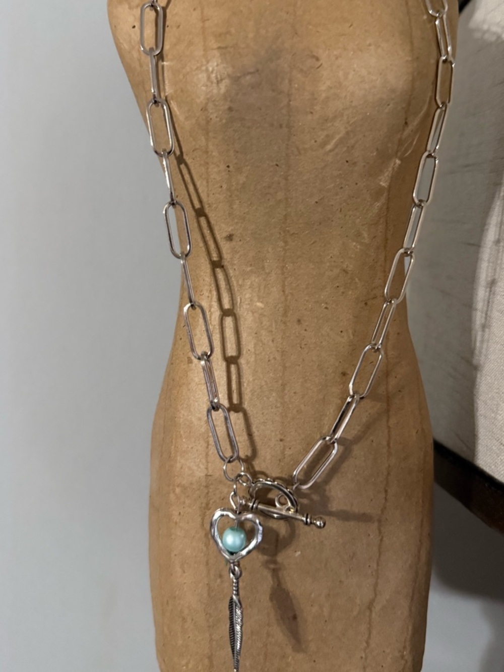 Silver Link Necklace Heart Pendant and Faux Stone Stretch Bracelet